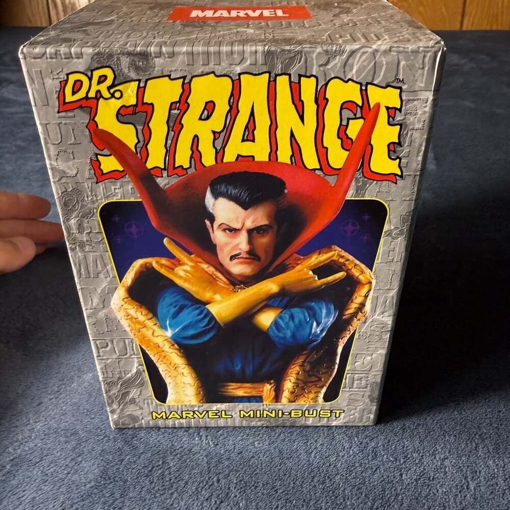 Marvel limited edition Bowen Designs Dr Strange Mini Bust Numbered With Box